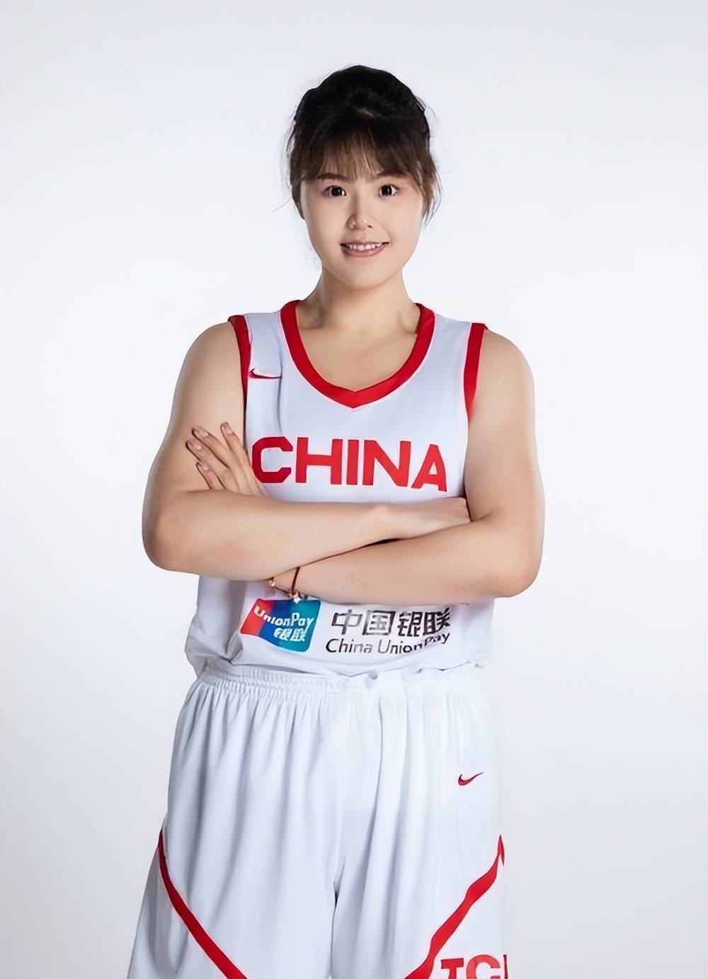 关于转会飞翼后首秀！李月汝2分2板2助正负值+9的信息