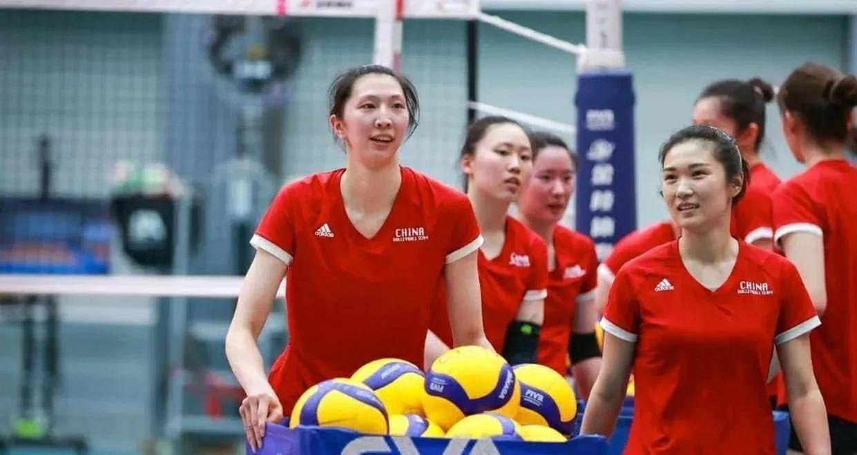 关于女排休战查漏补缺!吴李恢复关键期美国站直面名额之争的信息