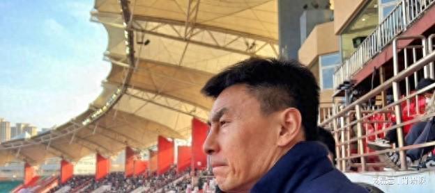 包含李玮锋评国足海参风波：成绩低迷致舆论压力的词条