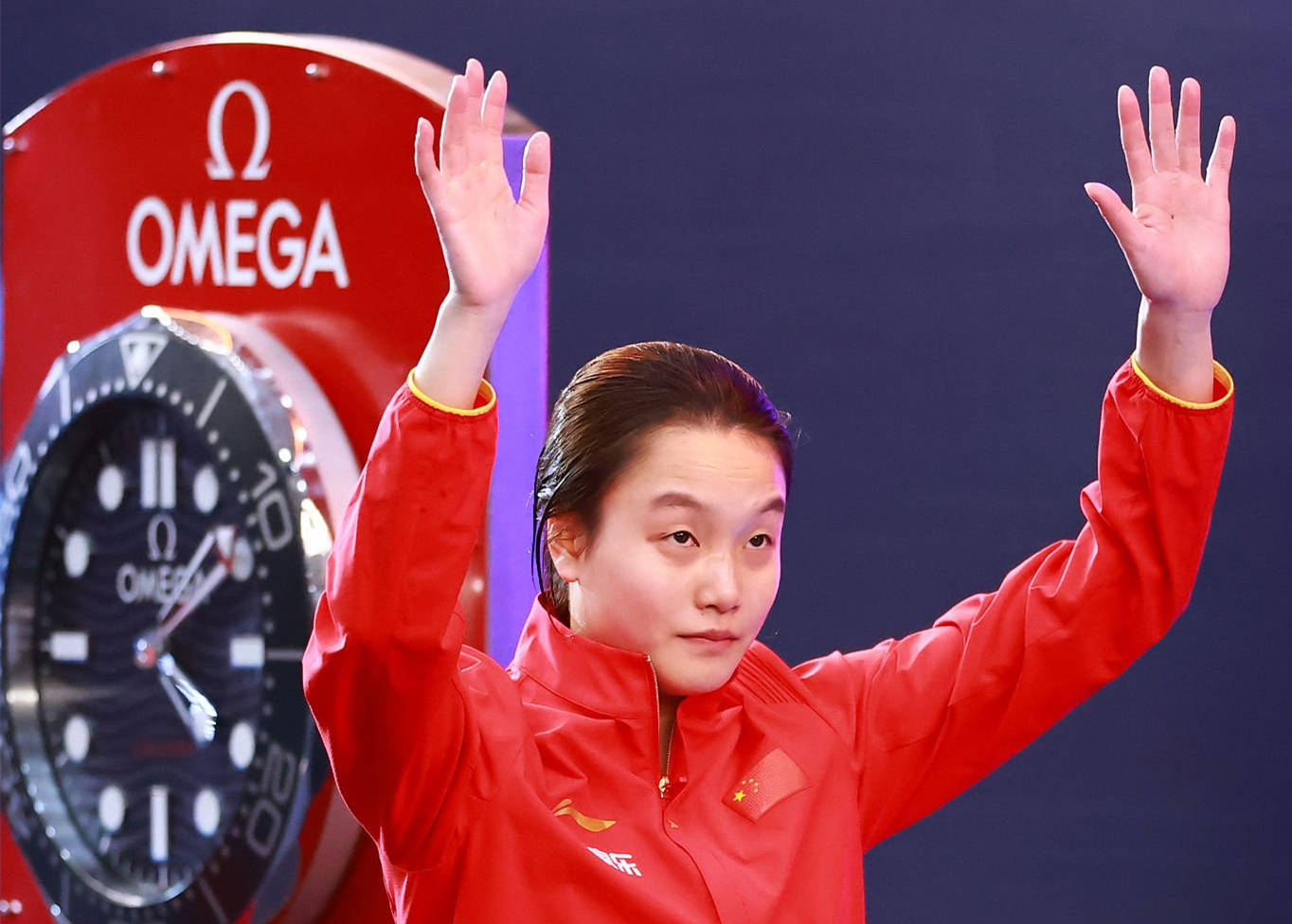 包含中国跳水队世锦赛第6金！陈艺文/陈佳夺得女子双人3米跳板金牌的词条